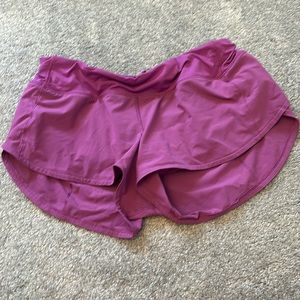 lululemon size 8 2 inch shorts